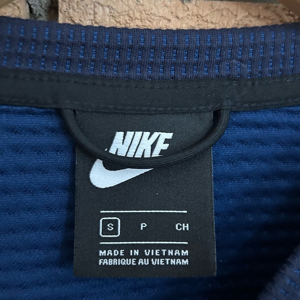 NIKE Sportswear City Ready Crewneck Cropped Sweatshirt Navy Blue Size Small - Picture 6 of 8